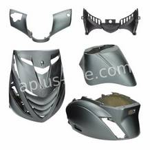 Plaatset aplus passend op piaggio zip sp 5 delig mat grijs - titanium