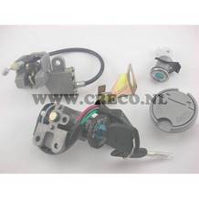 contactslot set gy6 filly peugeot v clic